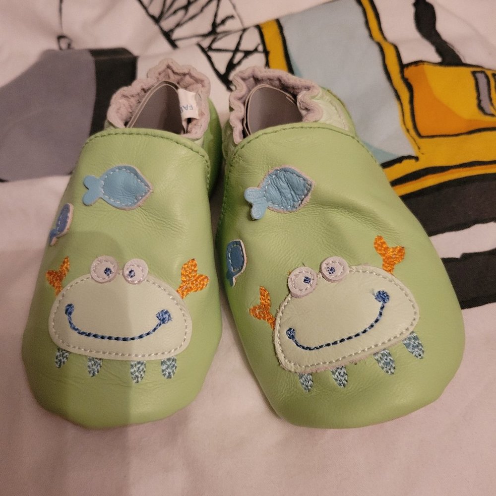 Toddler leather slippers
